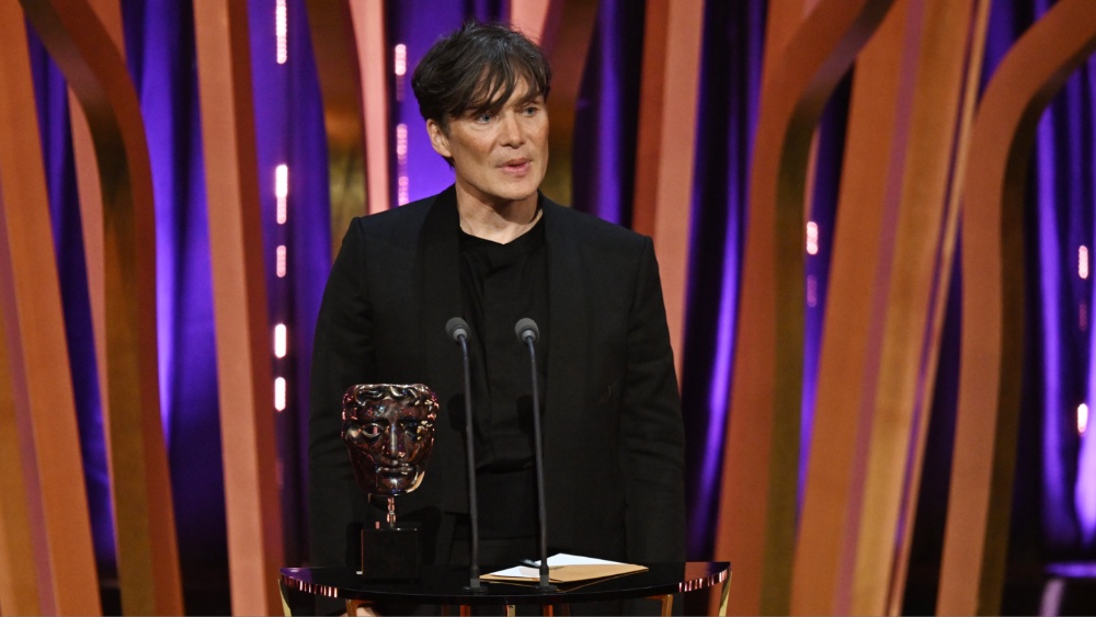 LONDON, ENGLAND - FEBRUARY 18: Cillian Murphy accepts the Leading Actor Award for