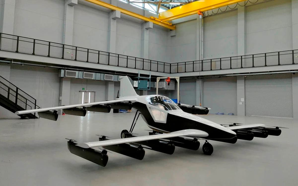 صورة التاكسي الطائر Mk5 eVTOL في أحد مراكز التطوير والإنتاج